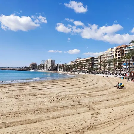 شقة Two-bedroom With Swimming Pool La Mata Beach تورّيفيِخا